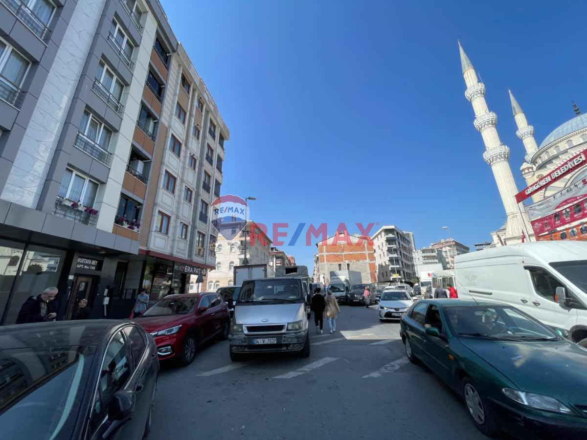 GÜNGÖREN ANA CADDE ÜZERİ İKİ KATLI YENİ BİNA 250M2