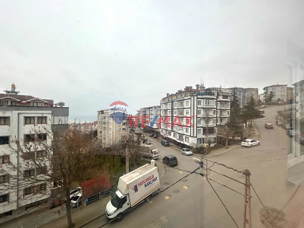 ÜNİVERSİTE MAHALLESİ'NDE 3+1 EŞYALI KİRALIK DAİRE