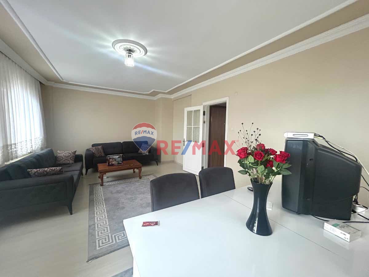 ÜNİVERSİTE MAHALLESİ'NDE 3+1 EŞYALI KİRALIK DAİRE