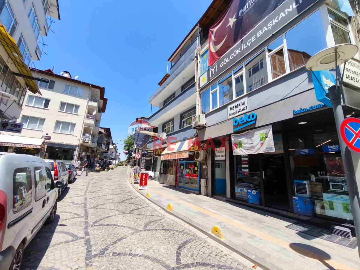 GÖLCÜK MERKEZDE OFİS KULLANIMINA UYGUN KİRALIK DAİRE