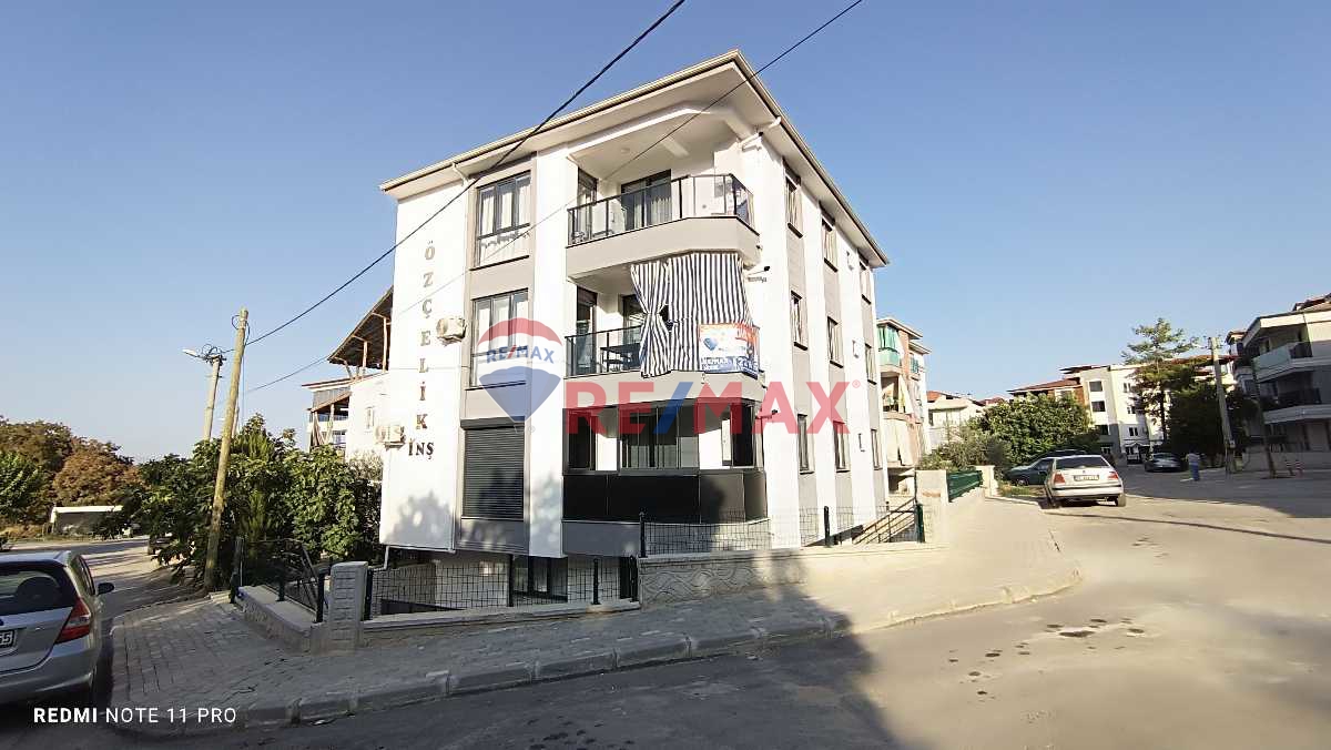 REMAX MODEL DENIZLI'DEN ŞEMİKLER'DE SATILIK 3+1 ARA KAT DAİRE