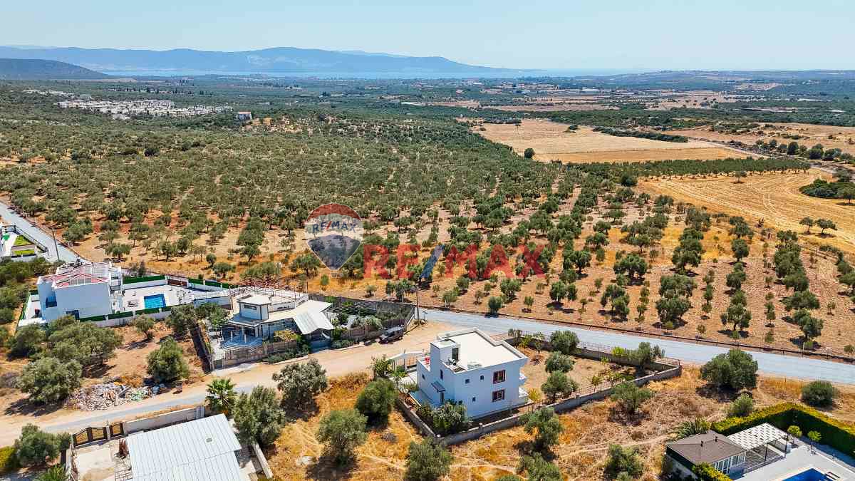 DİDİM AKYENİKÖY MAHALLESİ YEŞİLTEPE DE SATILIK 3+1 AYRI MUTFAK VİLLA