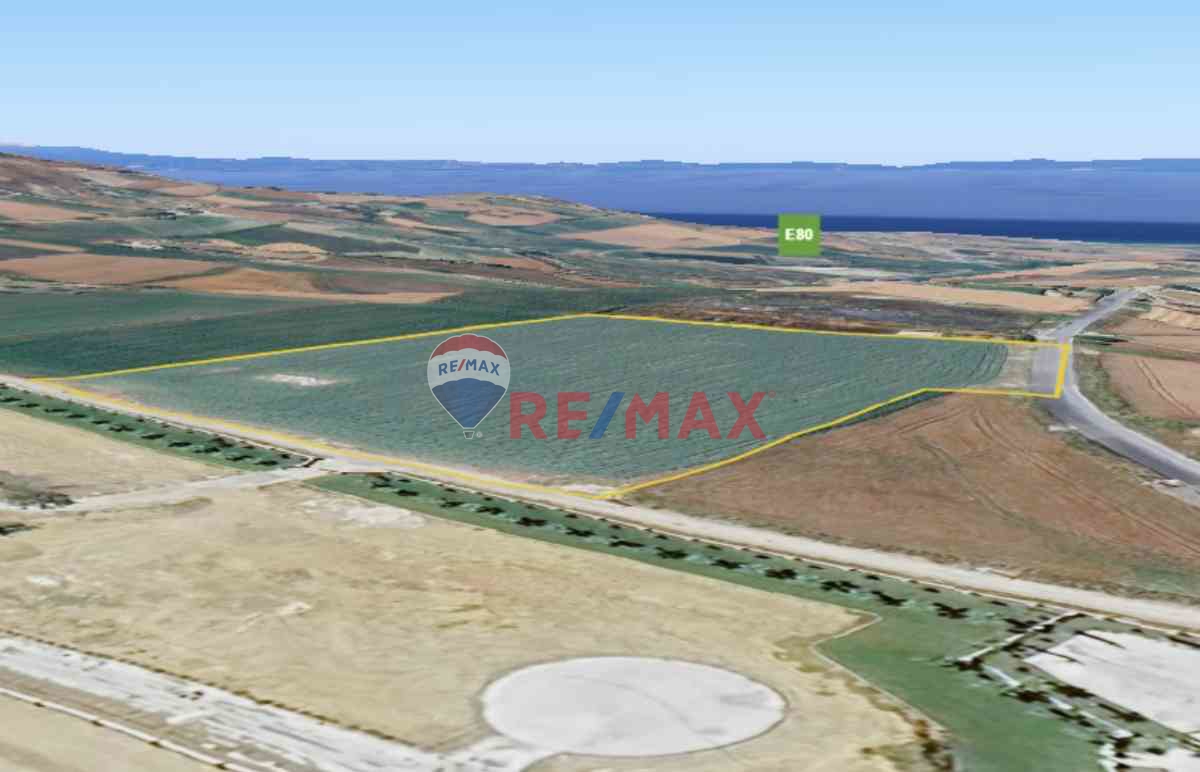 İSTANBUL CELALİYE 20 BİN 449 M2 SATILIK DENİZ MANZARALI