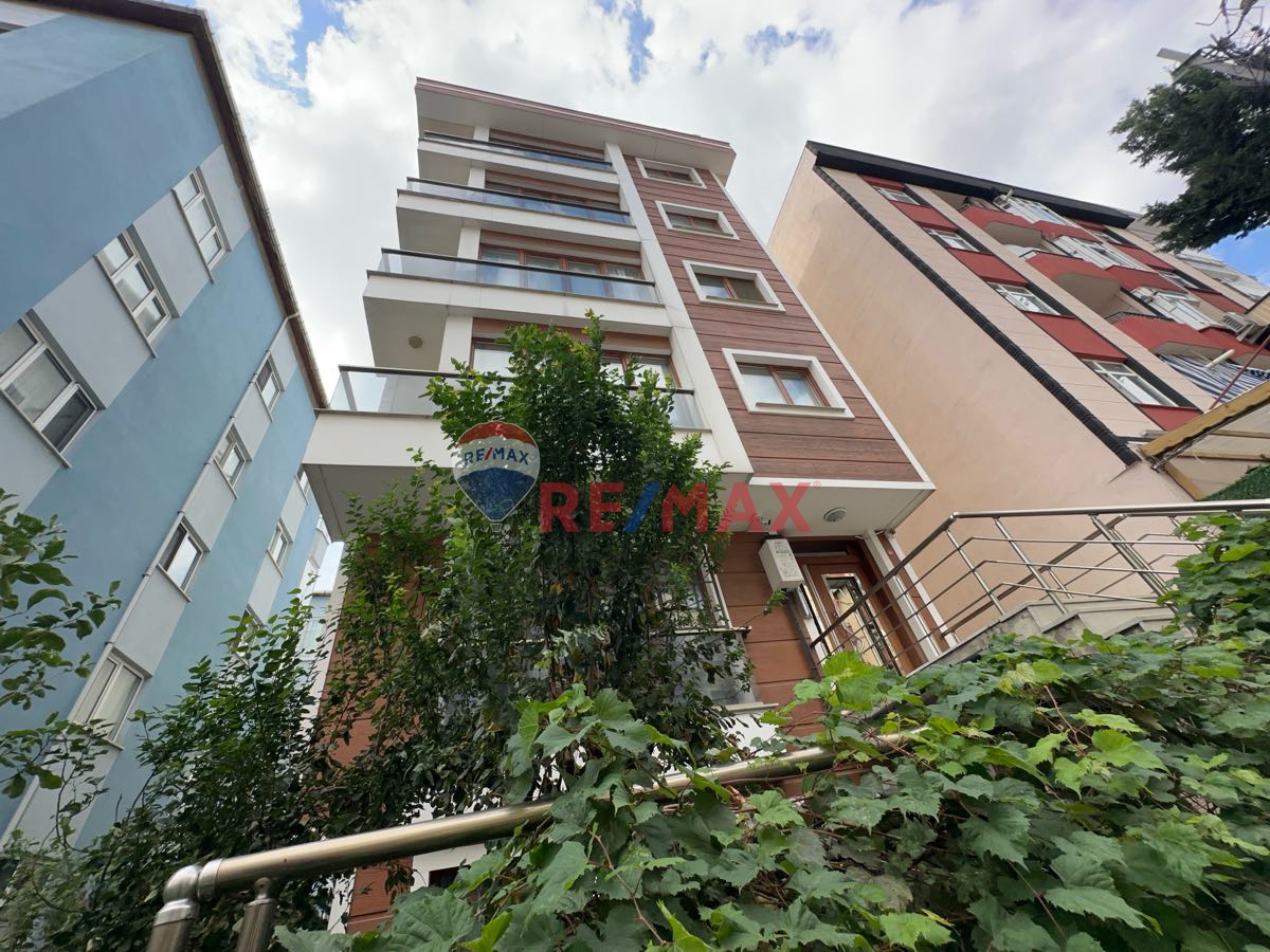 ÜMRANİYE ÇAMLIK MAHALLESİ İSKANLI KAT MÜLKİYETİ ARA KAT SATILIK 2+1 DAİRE