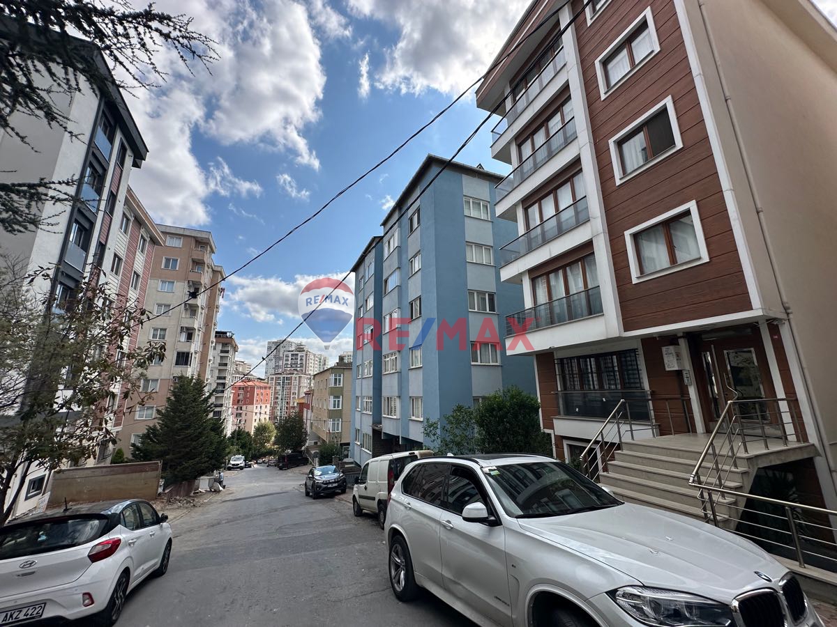 ÜMRANİYE ÇAMLIK MAHALLESİ İSKANLI KAT MÜLKİYETİ ARA KAT SATILIK 2+1 DAİRE