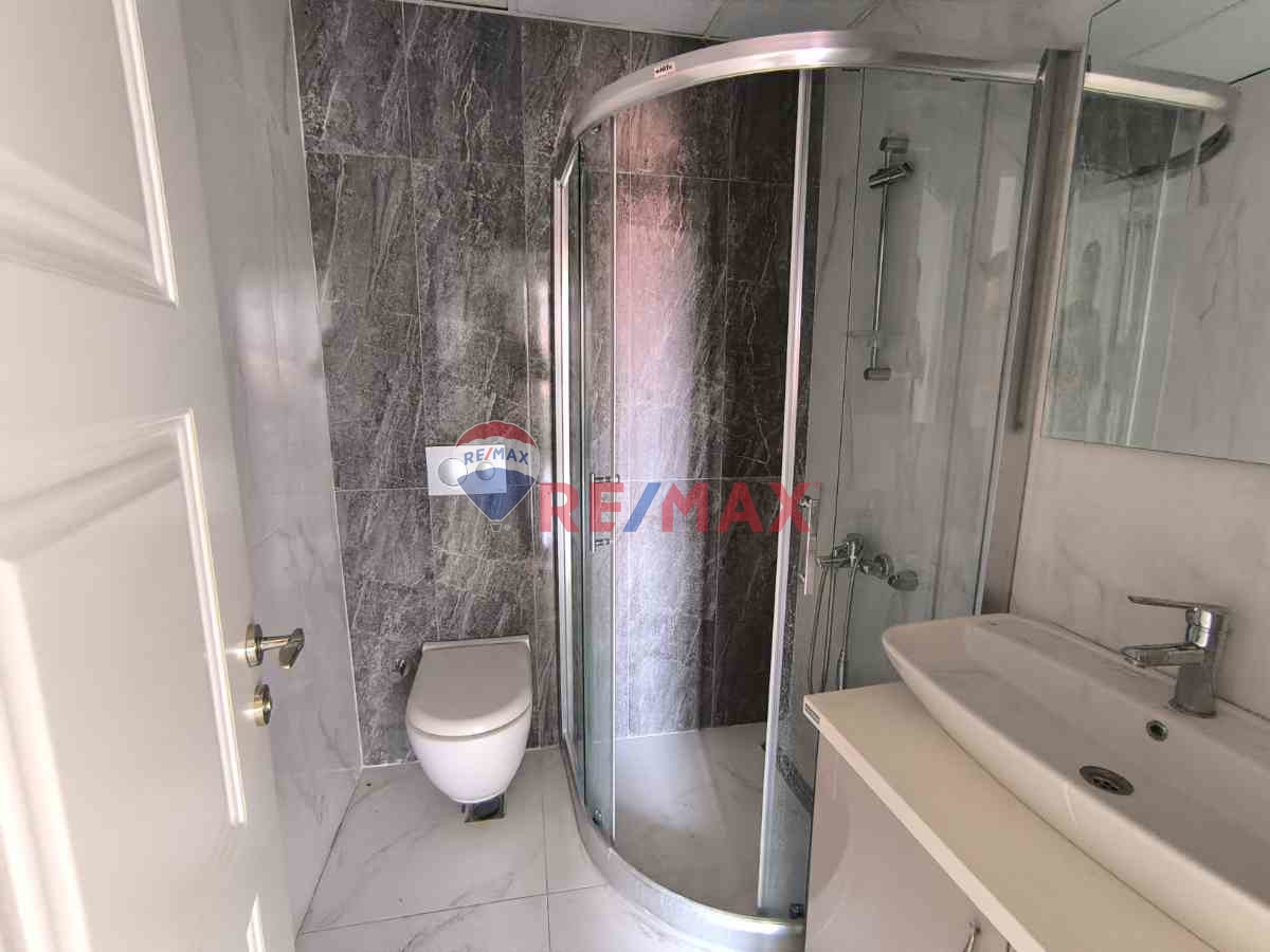 YASEMIN EVLERI'NDE TERASLI DUBLEKS