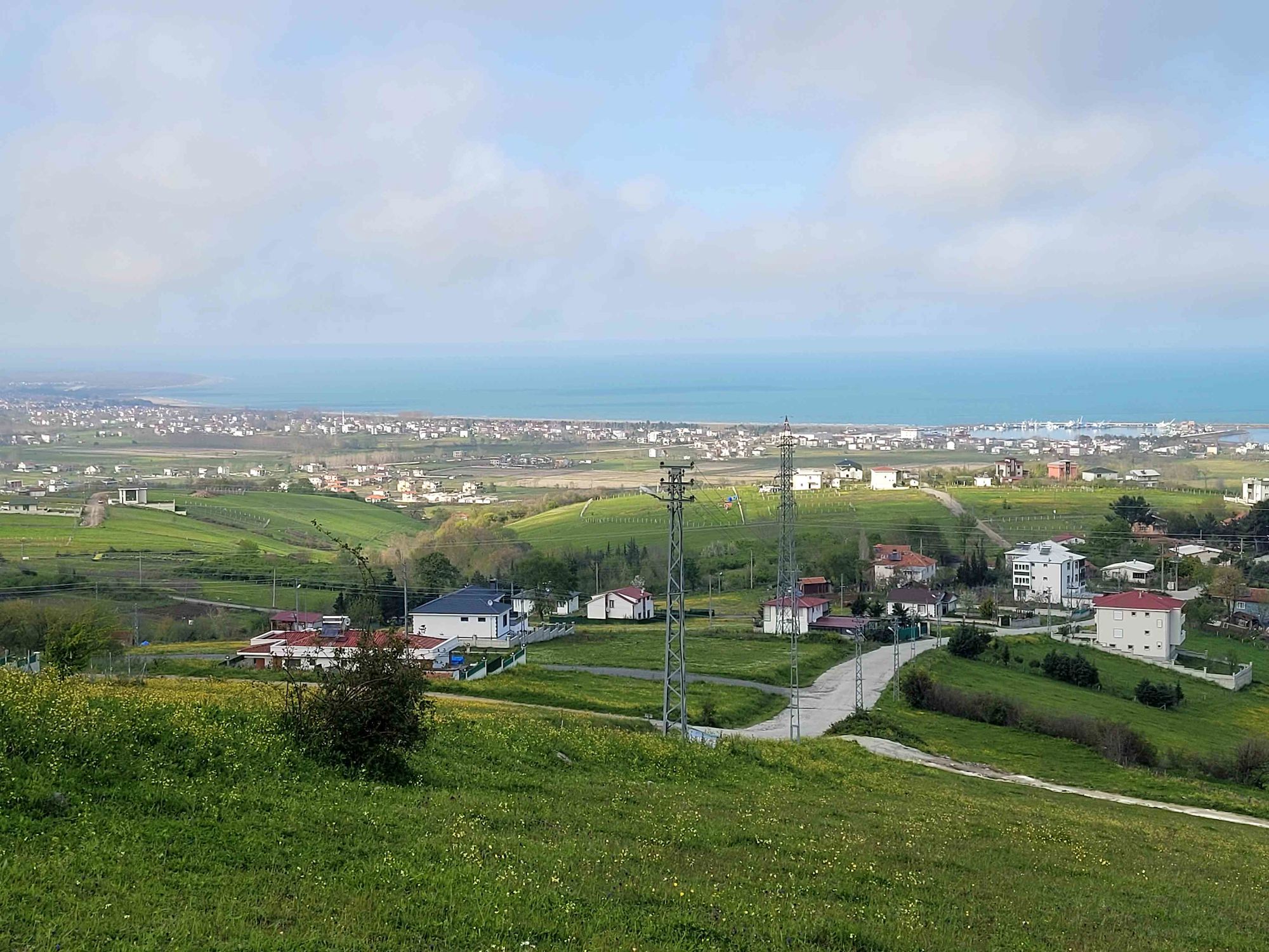 REMAX SEVCAN GÜRLEVİKTEN TAŞKELİKTE DENİZ MANZARALI SATILIK FIRSAT ARSA