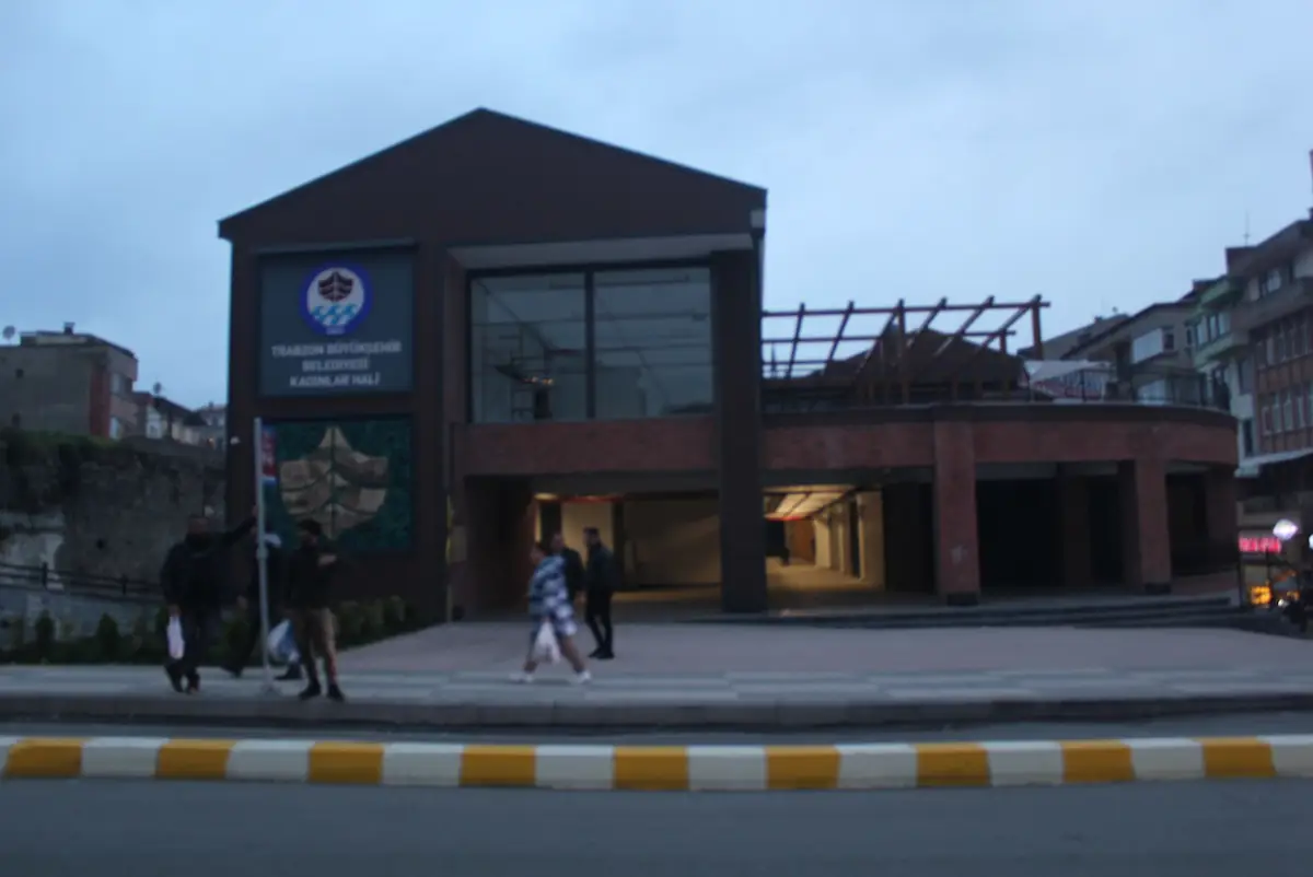 RE/MAX MEYDAN'DAN PAZARKAPI YENİ KADINLAR PAZARINDA DÜKKAN ACİL!