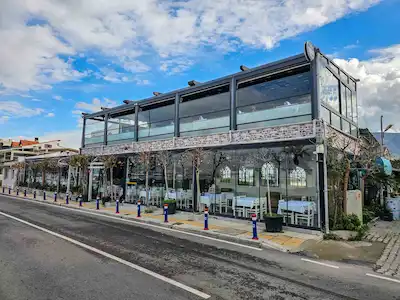 NARLIDERE SAHİLEVLERİ'NDE 1750 M2 SATILIK TİCARI MÜLK+KONUT+ARSA