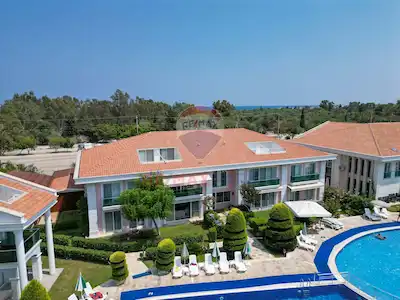 REMAX PARS'TAN MARPESSA BEGONVİLLA'DA SATILIK BAHÇE KATI EŞYALI 2+1