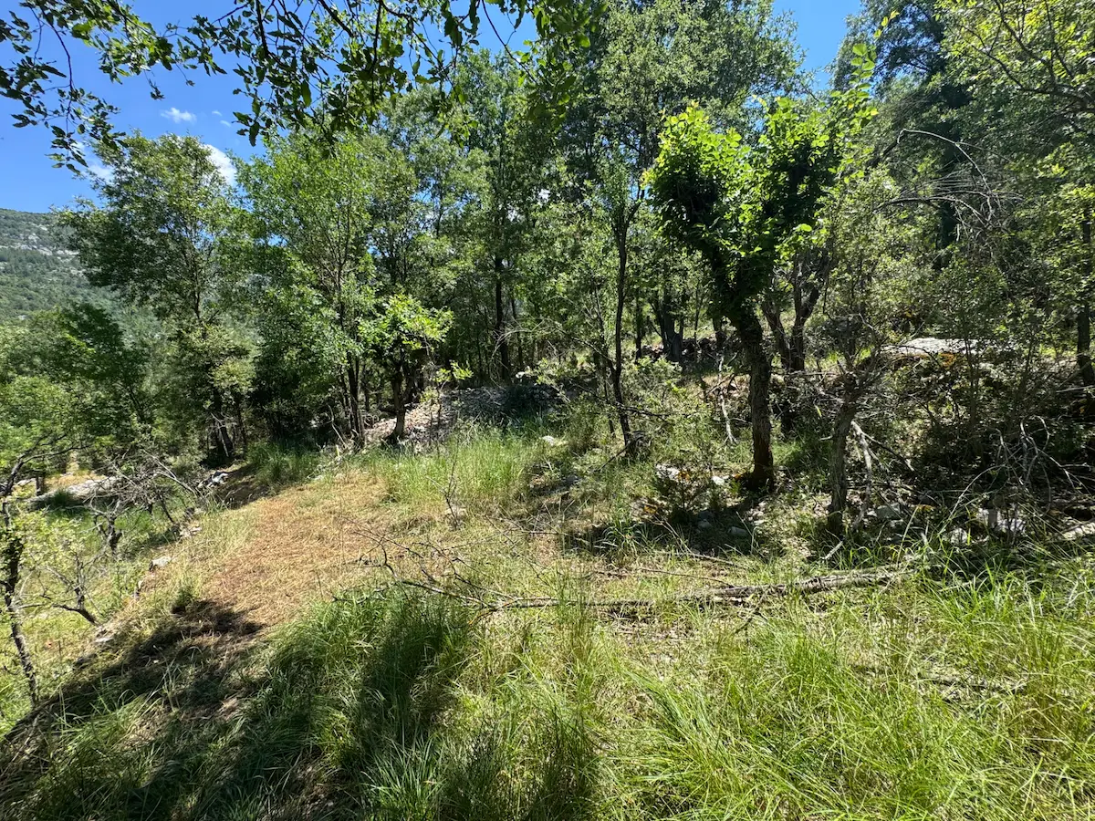 AKSEKİ MAHMUTLU KÖYÜNDE SATILIK 602 M2 ARAZİ