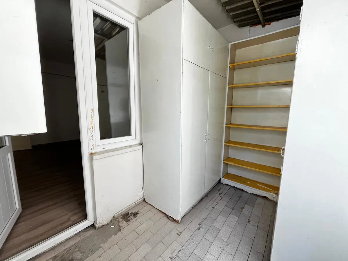 REMAX MİD ŞEHRIN EN DEĞERLI LOKASYONUNDA KIRALIK 3+1 DAIRE!