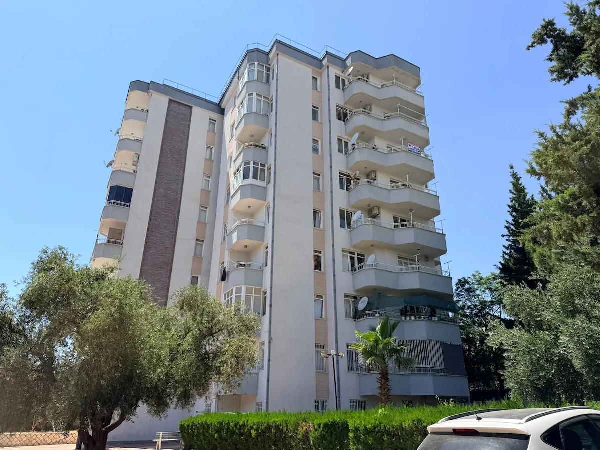 ŞEHIT ABDULLAH ÇAVUŞ MAHALLESI'NDE SATILIK 3+1 DAIRE