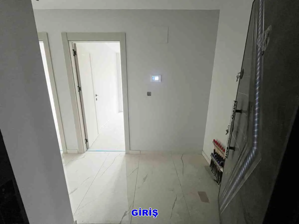 GEBZE İSTASYON MAHALLESİNDE SAHİLE YAKIN SATILIK 2+1 DAİRE