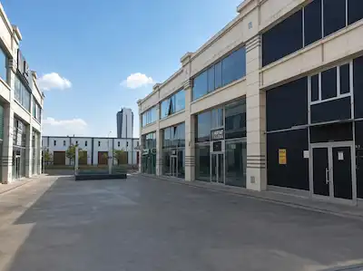 GİMAT BÖLGESİNDE TİMKO 2 İŞ MERKEZİNDE TERASLI SATILIK BİNA