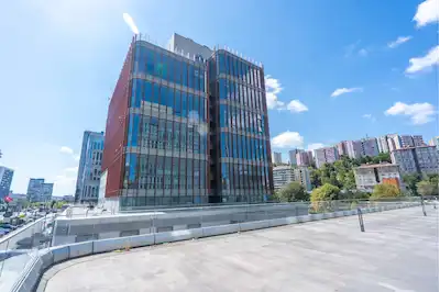 REMAX GELİŞİMDEN FERKO LİNE SİTESİNDE 2+1 KİRALIK EŞYALI DAİRE