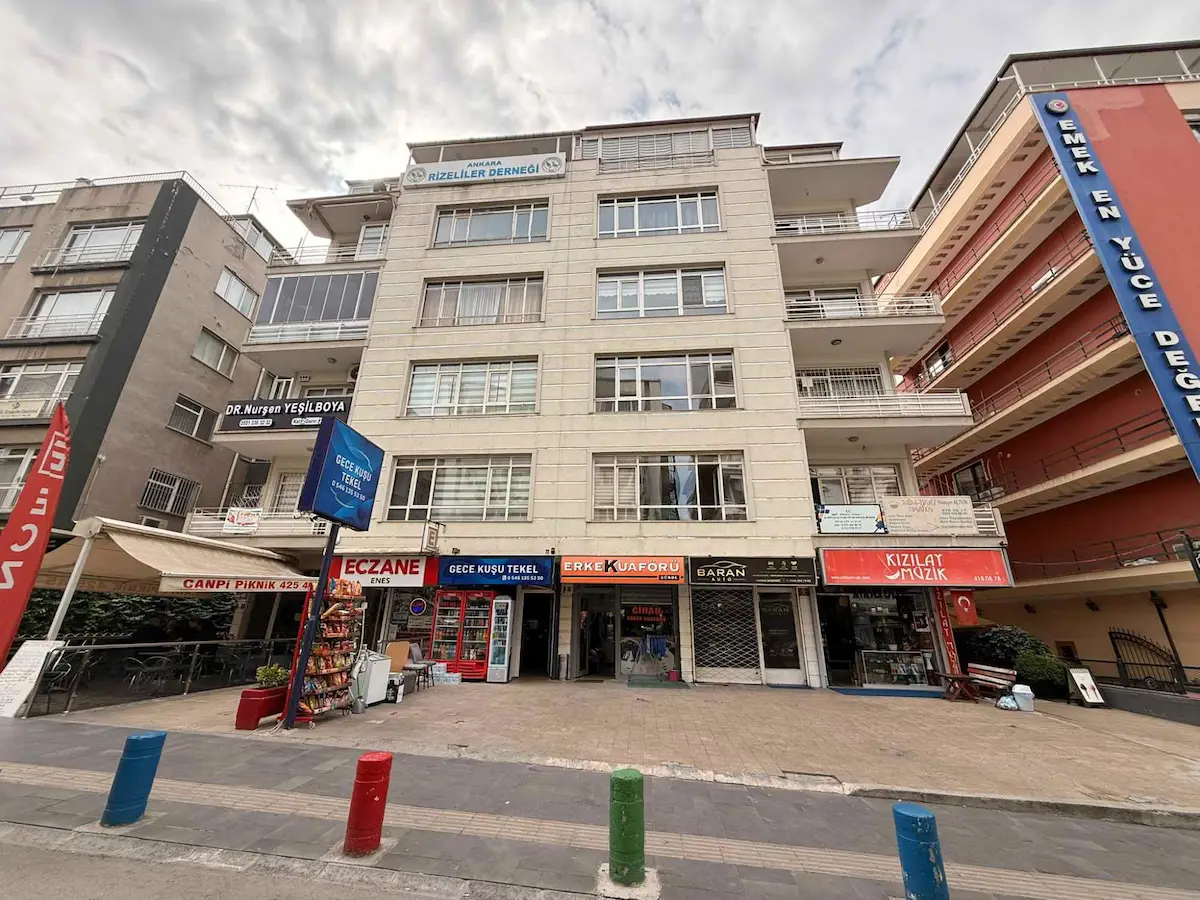 KOCATEPE’DE KIZILAY MERKEZDE GÜNEY-BATI CEPHELİ 3+1 | 140 M² NET | BALKONLU