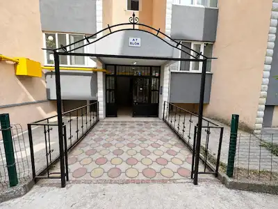 REMAX LAND'DEN KUMLUGEÇİT EMLAK KONUTLARINDA 3+1 KİRALIK DAİRE 