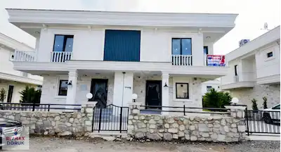 TURNASUYUNDA DENİZE 100 M MESAFEDE SAKİN VE LÜKS BİR YAŞAM İÇİN