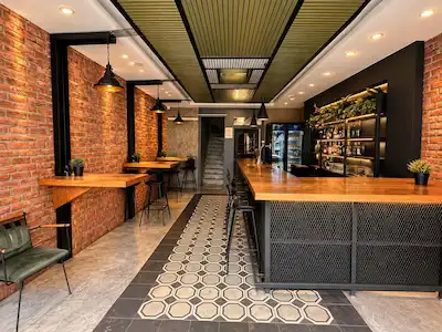 🏢 İZMİT KEMALPAŞA MAHALLESİ MERKEZDE | 5 KATLI KOMPLE TİCARİ BİNA | BAR + OFİSLER