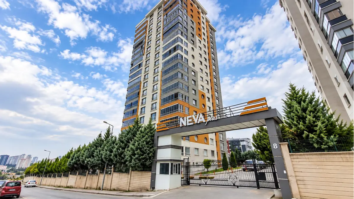ERYAMAN NEVA PLUS’TA 4+1 KİRALIK DAİRE