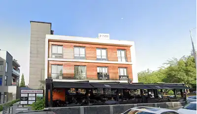 REMAX MODEL DEN ÇAMLIKDA 1+1 KIRALIK OFIS