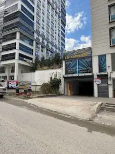 MAMAK DURALİ ALIÇ’TA 245 M² – 3 KATLI – GENİŞ CEPHELİ KİRALIK İŞ YERİ