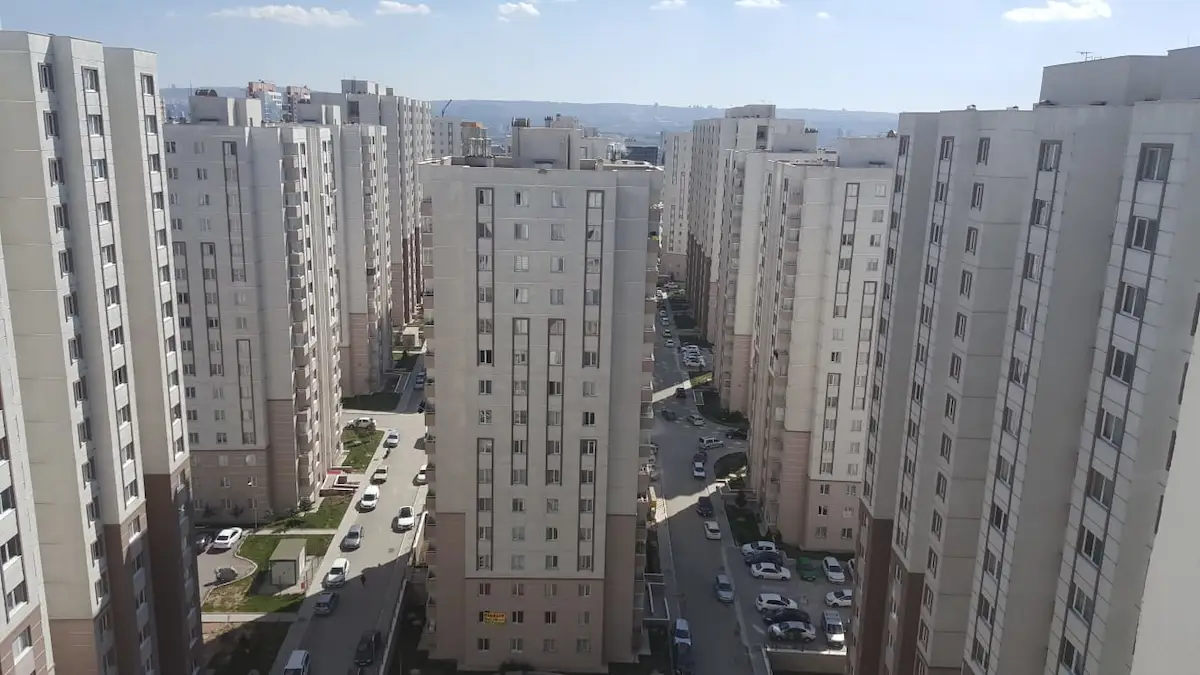 ANADOLU BULVARI YDA M. AKİF ERSOY KONUTLARI EŞYALI KİRALIK 2+1