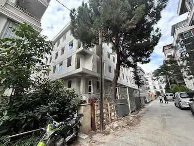 BAĞDAT CAD ÜSTÜNDE NET 90 M2 3+1 SIFIR DAİRE