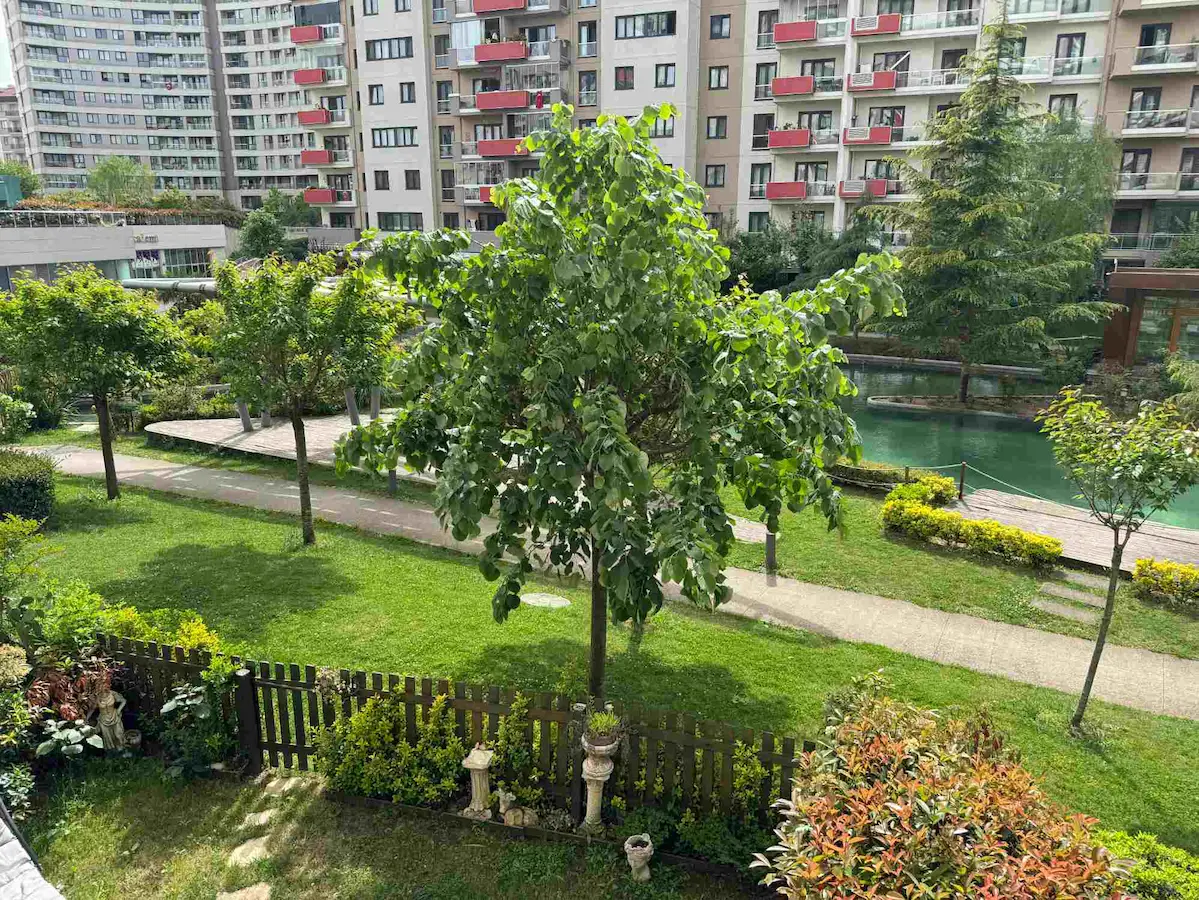 SİNPAŞ LİVA SATIŞ OFİSİ REMAX PROF SEZAİ T. SATILIK 2+1 BÜYÜK TİP DAIRE