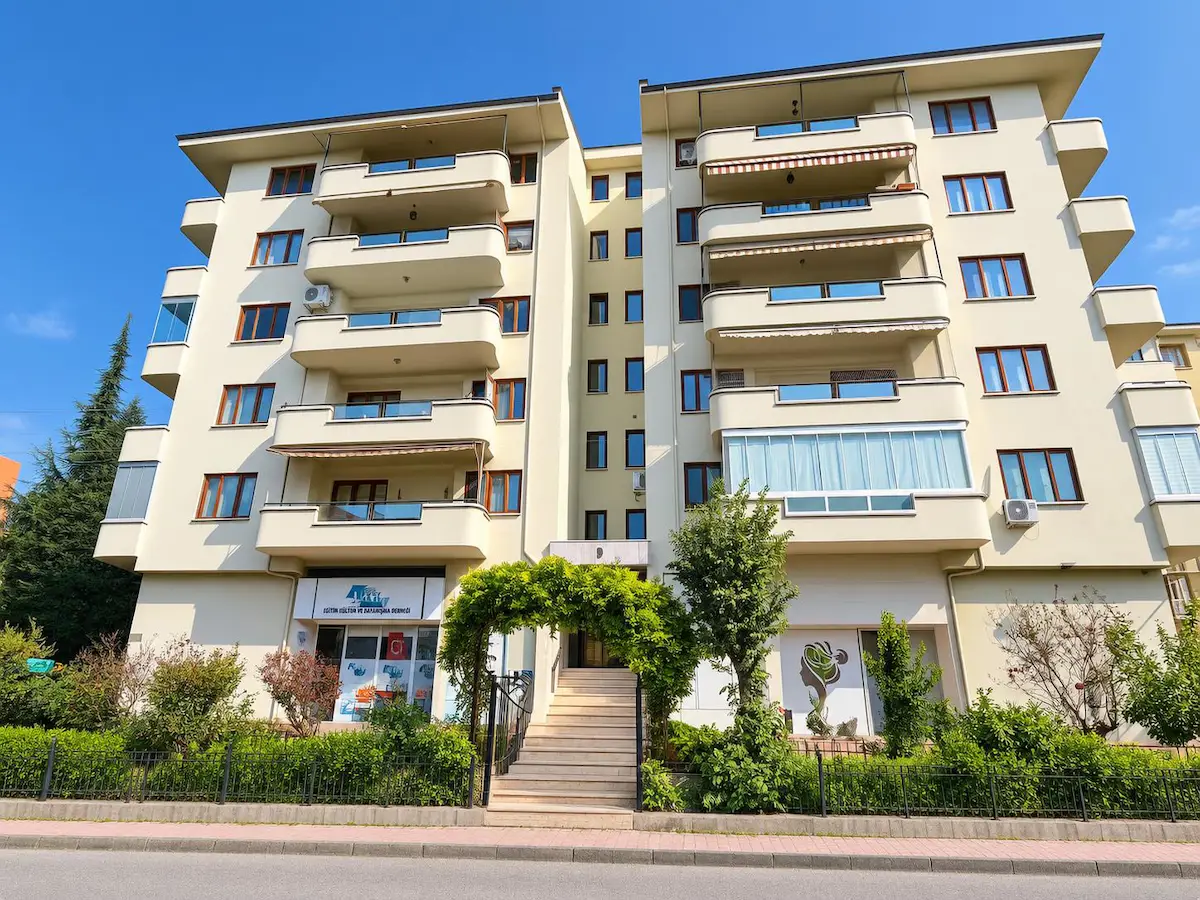 REMAX LEON NILÜFER CUMHURIYET MAH KIRALIK 4+1 DAIRE 