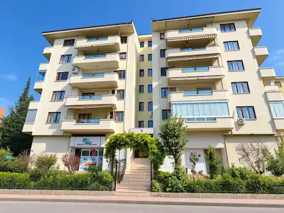 REMAX LEON NILÜFER CUMHURIYET MAH KIRALIK 4+1 DAIRE 