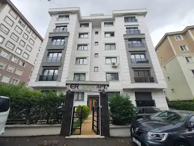 KARTAL KARLIKTEPE’DE | 9 YAŞINDA, ASANSÖRLÜ BİNADA KAT MÜLKİYETLİ 2+1