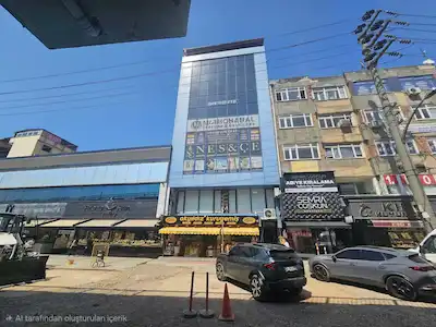 KÖRFEZ KUZEY MAHALLESI'NDE CADDE ÜSTÜ 70 M2 KIRALIK 1+1 OFIS