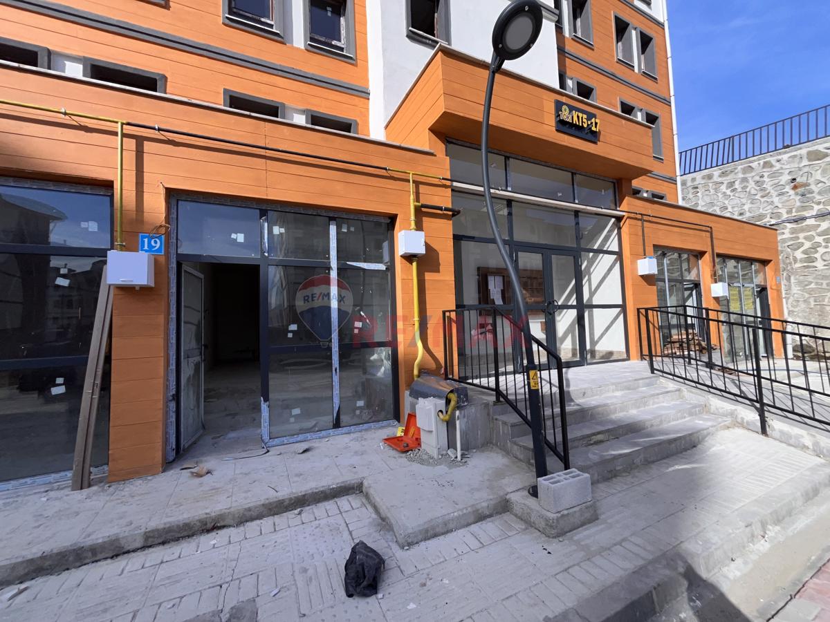 RE/MAX ORİON'DAN HAYRAT TOKİ'DE 23 M2 KİRALIK İŞ YERİ