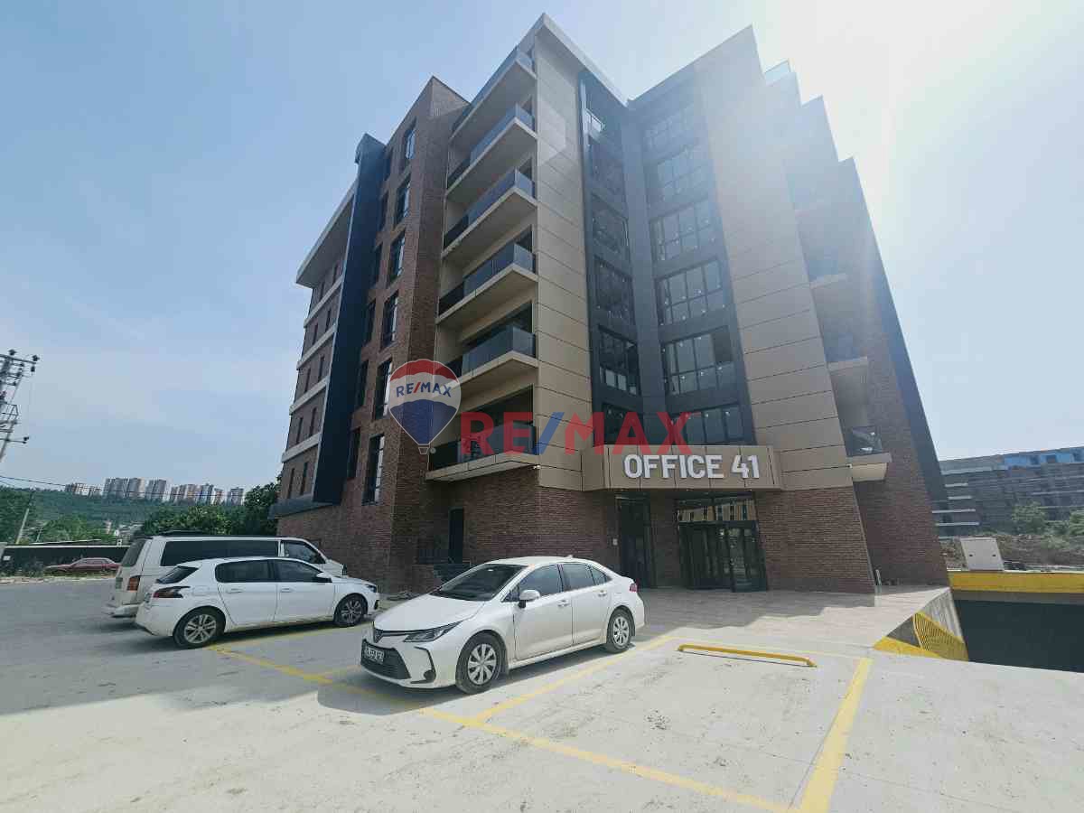 REMAX RİTİMDEN YEŞİLOVADA İLK ALTI AY ÖDEMESİZ KİRALIK OFİS