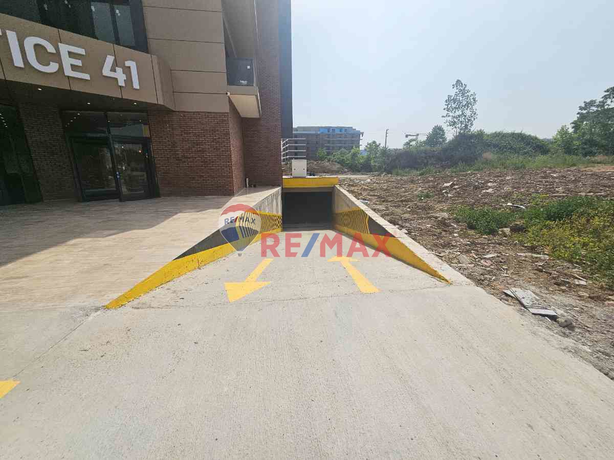 REMAX RİTİMDEN YEŞİLOVADA İLK ALTI AY ÖDEMESİZ KİRALIK OFİS