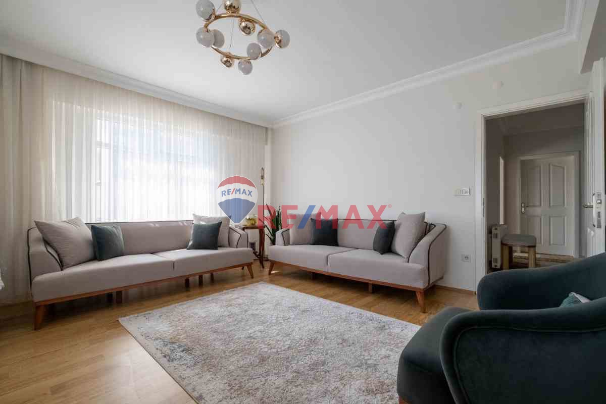 ÜMRANİYE YUKARI DUDULLU'DA ARAKAT 2+1 SATILIK DAİRE