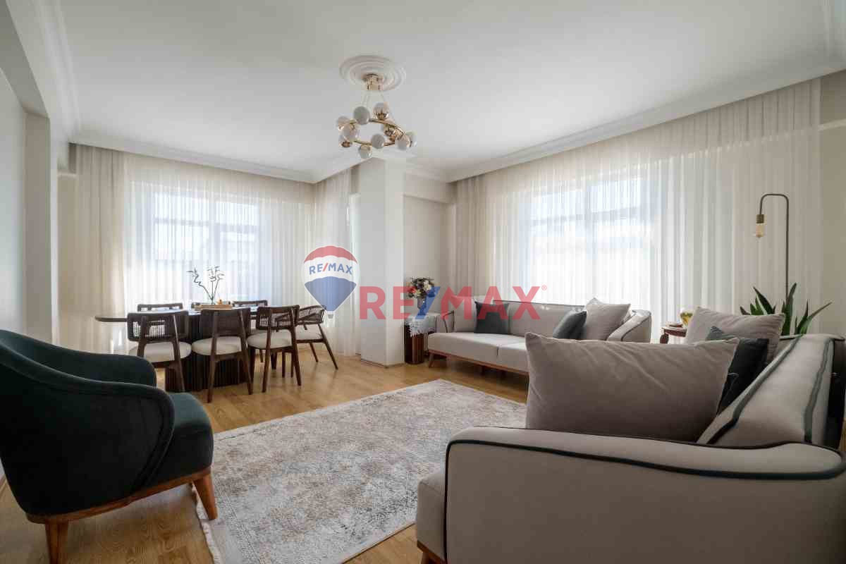 ÜMRANİYE YUKARI DUDULLU'DA ARAKAT 2+1 SATILIK DAİRE