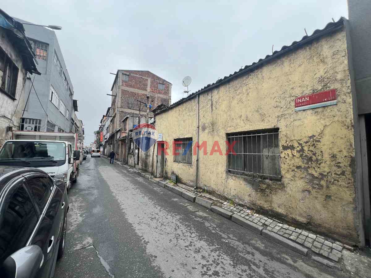 BAYRAMPAŞA MURATPAŞA MAH. ULUYOL CAD. İNAN SOKAK SATILIK DÜKKAN