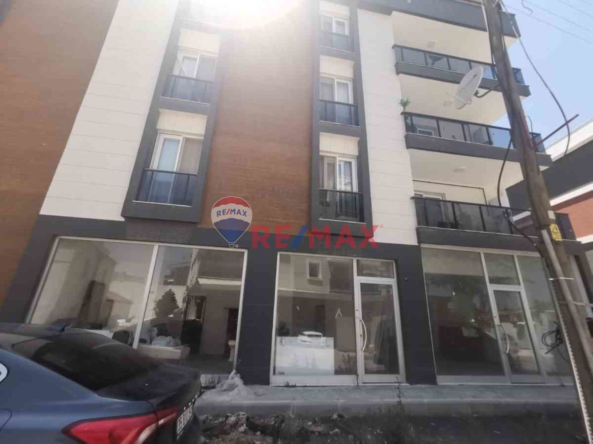 MENEMEN SEYREK'TE SIFIR BİNADA KİRALIK DÜKKAN – MERKEZİ KONUM, YATIRIMLIK FIRSAT!