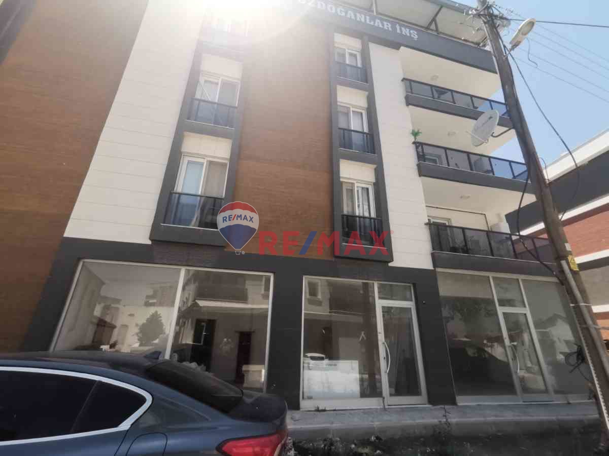 MENEMEN SEYREK'TE SIFIR BİNADA KİRALIK DÜKKAN – MERKEZİ KONUM, YATIRIMLIK FIRSAT!