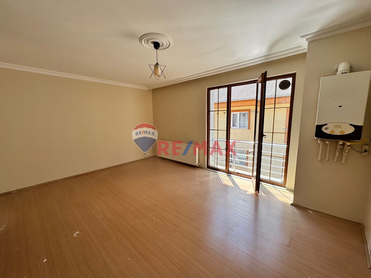 HÜRRİYET MAH. YENİ BİNA METRO VE ADLİYEYE 10 DK KİRALIK 2+1