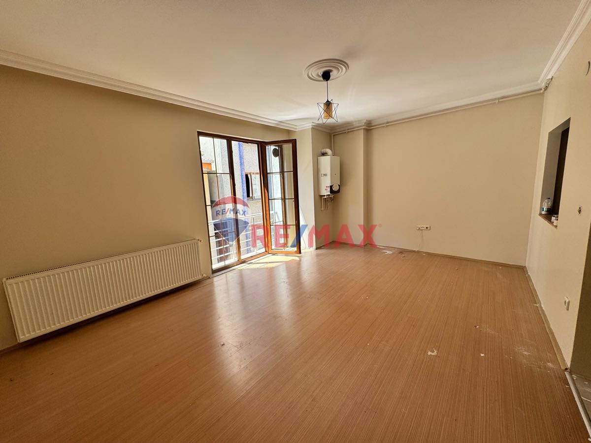 HÜRRİYET MAH. YENİ BİNA METRO VE ADLİYEYE 10 DK KİRALIK 2+1