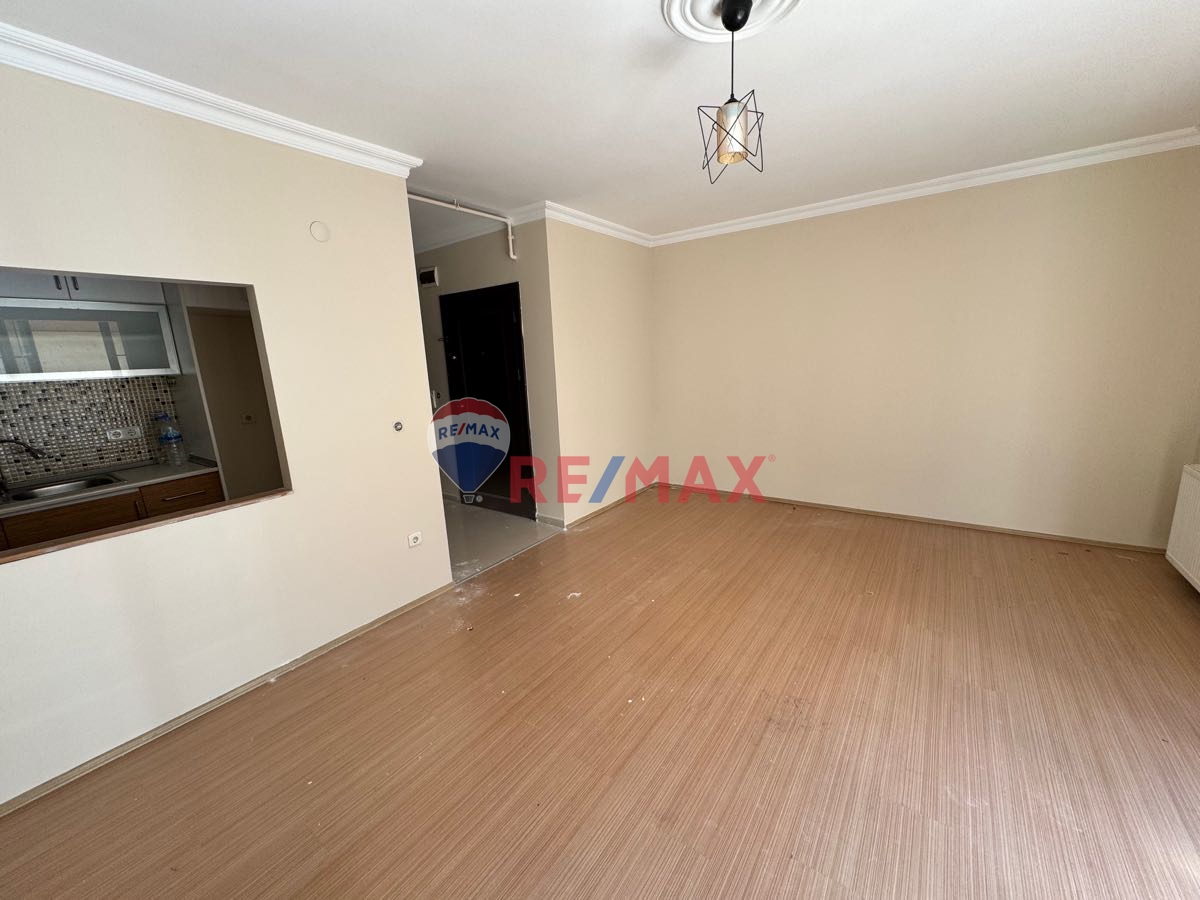 HÜRRİYET MAH. YENİ BİNA METRO VE ADLİYEYE 10 DK KİRALIK 2+1