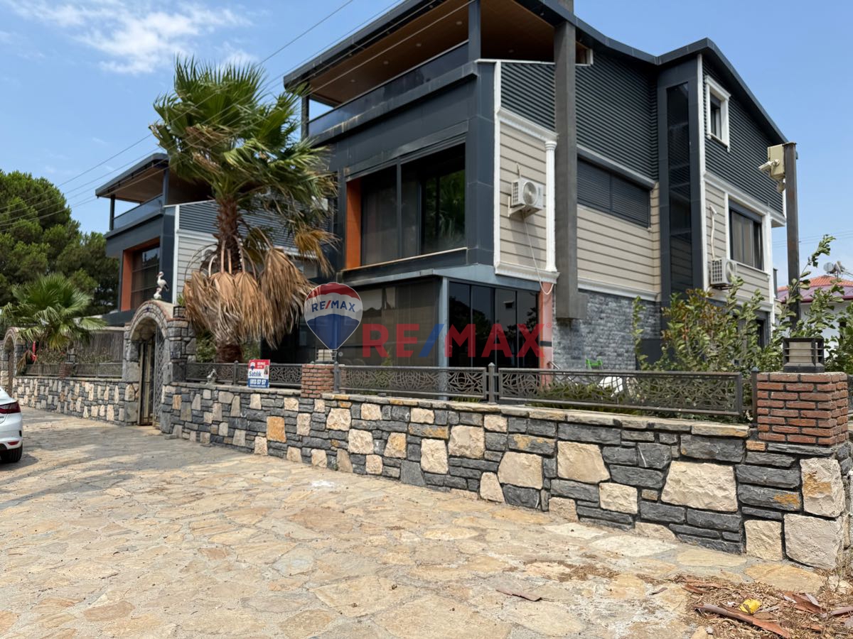 DİDİM’DE DENİZ MANZARALI 4+1 TAM MÜSTAKİL LÜKS VİLLA