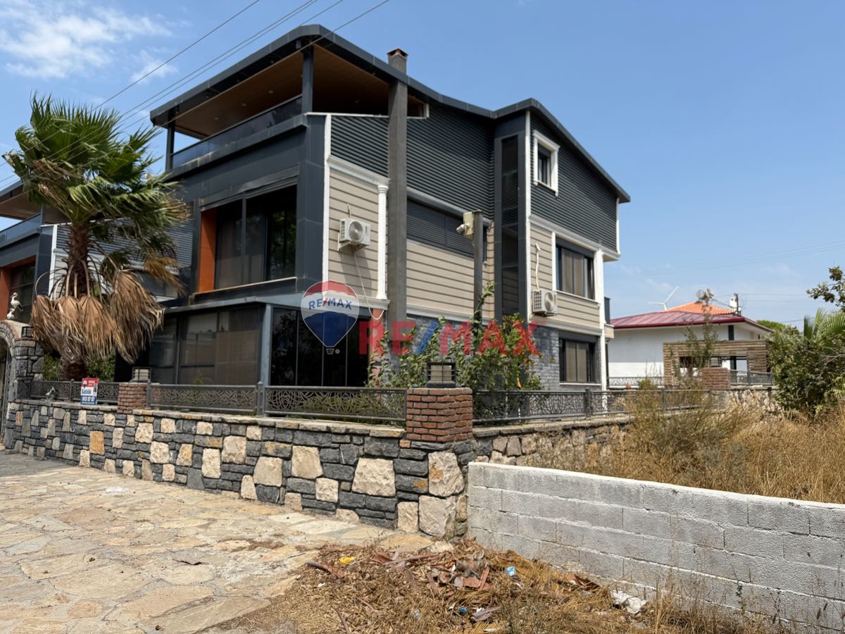 DİDİM’DE DENİZ MANZARALI 4+1 TAM MÜSTAKİL LÜKS VİLLA