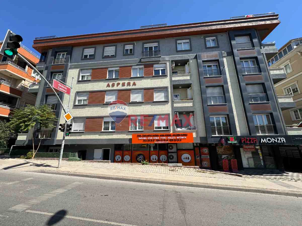 ÜMRANIYE ATAKENT MAH. AKDENIZ CADDESI ÜZERINDE SATILIK DÜKKAN