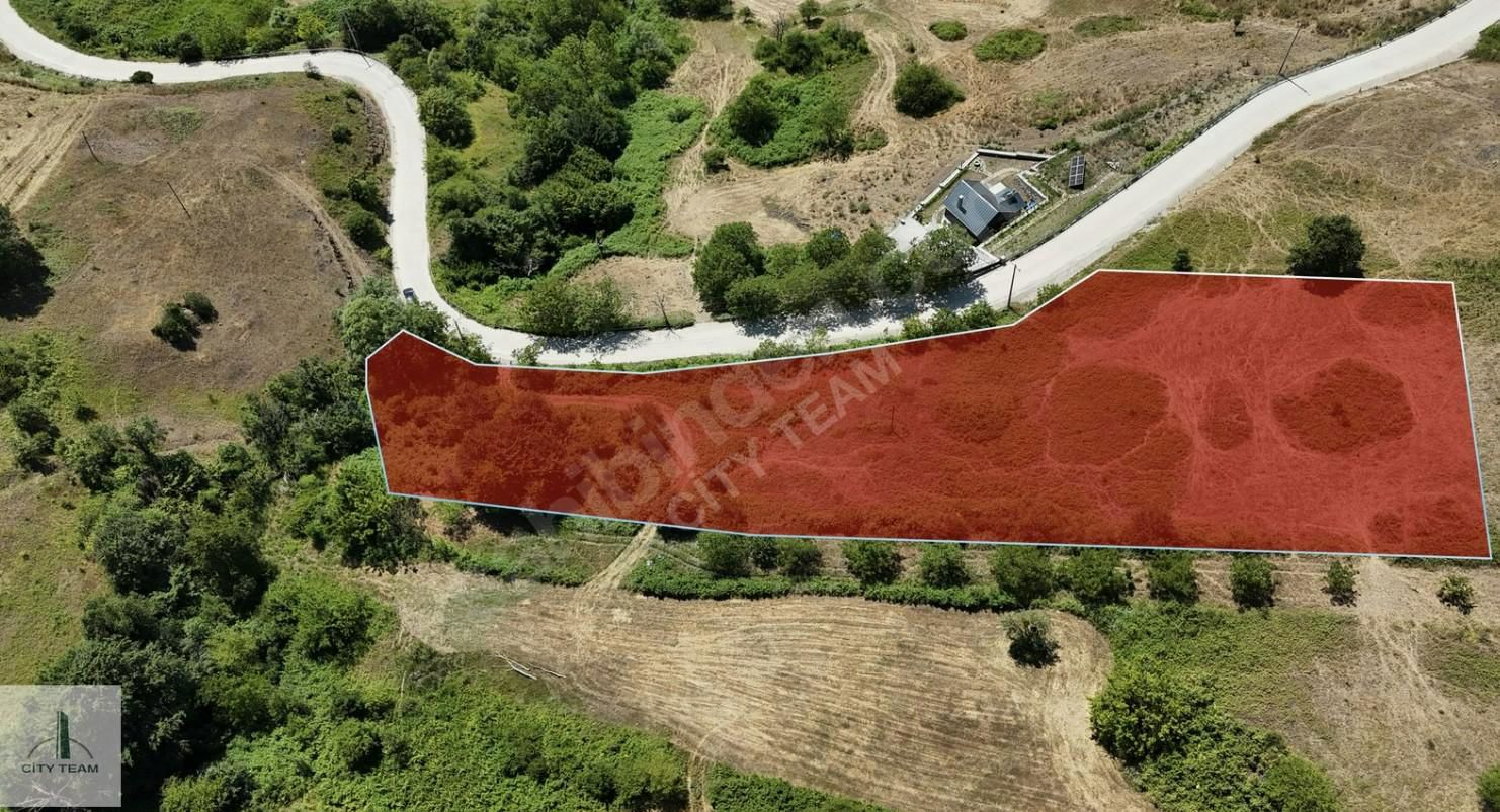 KARAMÜRSEL FULACIKTA ASFALTA CEPHE SATILIK 7.506 M2 ARSA %5 İMAR