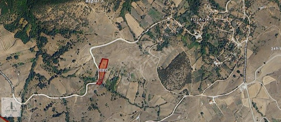 KARAMÜRSEL FULACIKTA ASFALTA CEPHE SATILIK 7.506 M2 ARSA %5 İMAR